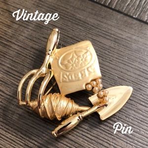 Vintage Gardening Themed Pin Mate & Shiny Goldtone